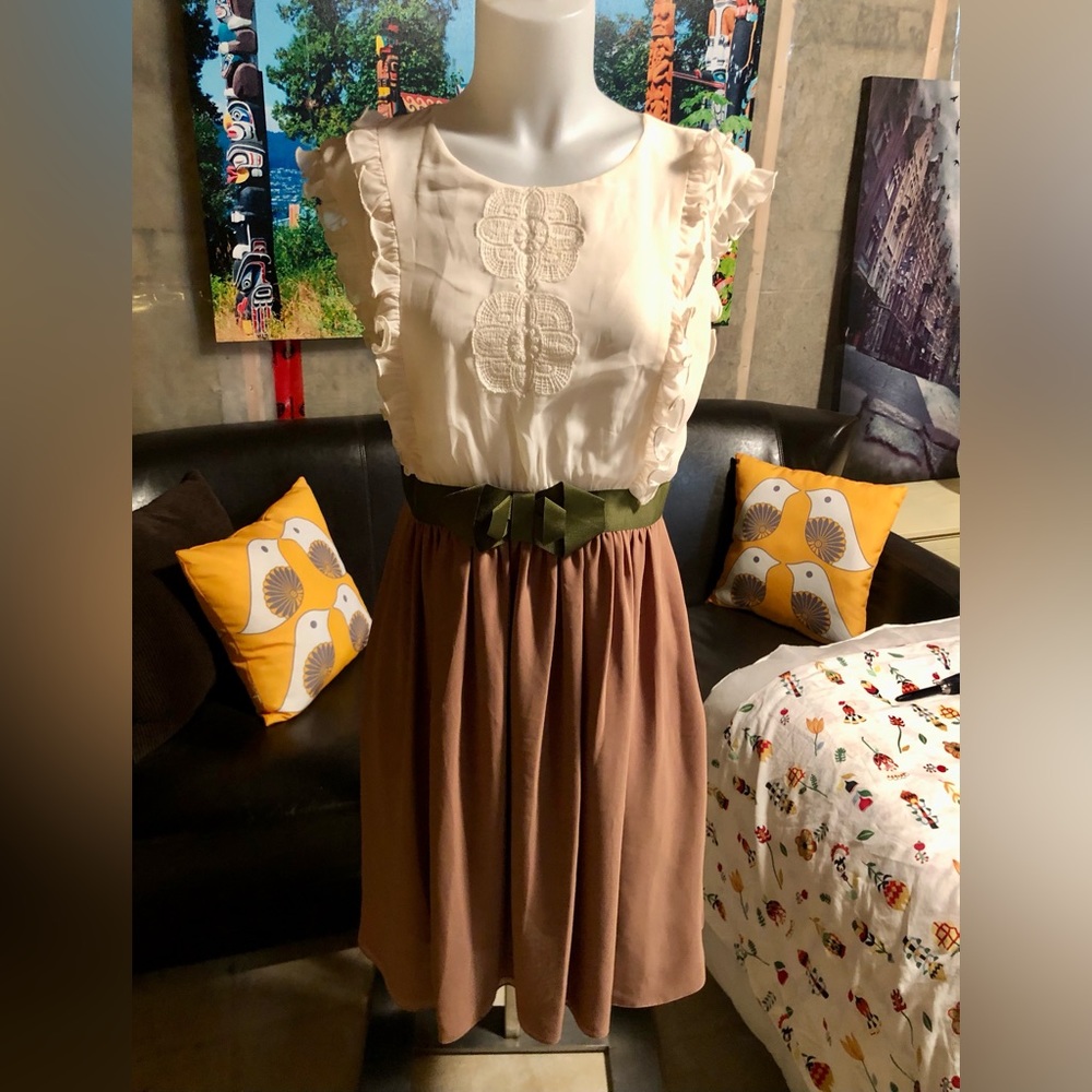 Beautiful Nissa dress.  Size 10.